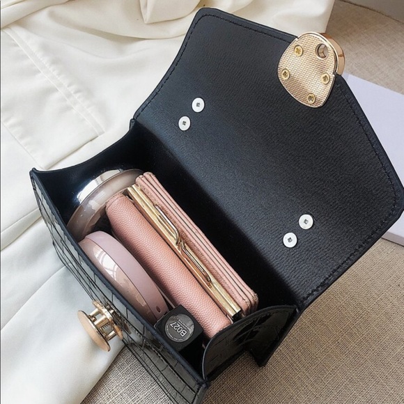 Croc Embossed Satchel Bag - Picture 4 of 4